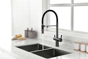 Детальное фото товара: Paulmark GRAVITY, смеситель, беретта, черный шланг
