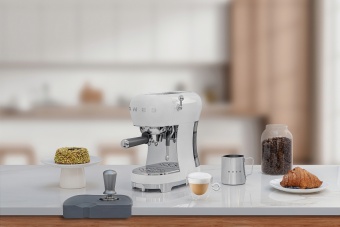 Детальное фото товара: Smeg ECF02WHEU