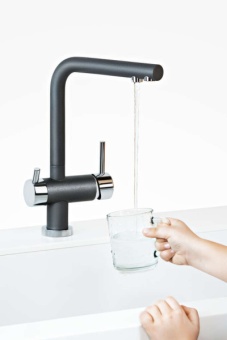 Детальное фото товара: Omoikiri Nagano-GB, смеситель, графит + Pure drop Lite