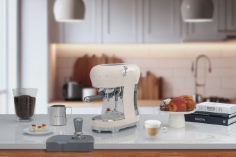 Детальное фото товара: Smeg ECF02CREU