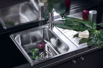 Детальное фото товара: Omoikiri Sagami 63-IN, мойка, оборачиваемая, нерж. сталь 