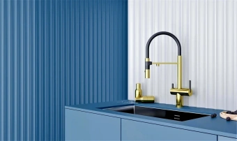 Детальное фото товара: Paulmark GRAVITY, смеситель, золото, черный шланг